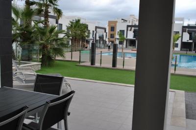 Første etasje leilighet i Oasis Beach La Zenia 5 Nº 009 in España Casas