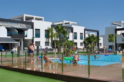 Første etasje leilighet i Oasis Beach La Zenia 4 Nº 107 in España Casas