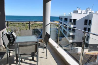 Top floor apartment in Pinada Beach La Mata 3 Nº 300 in España Casas