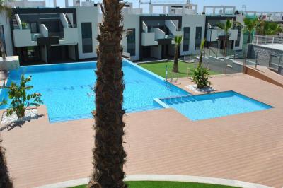 Ground floor apartment in Oasis Beach Punta Prima 8 Nº 035 in España Casas