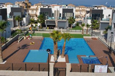 Feriehus i Oasis Hill Campoamor 2 Nº 028 in España Casas