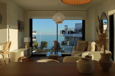 Apartamentos Allonbay Village / www.allonbayvillage.com in España Casas