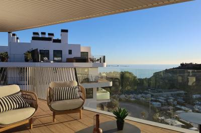 Apartamentos Allonbay Village / www.allonbayvillage.com in España Casas