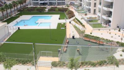 Vuokraa kattohuoneisto Residence EMA Villamartinissa in España Casas